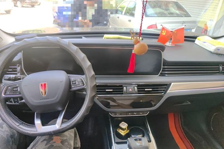 Used Hongqi HS5 2019 2.0T Smart Connect Flagship All-Wheel-Drive Version Center Console