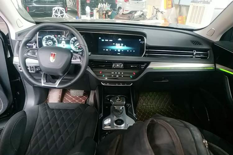 Used Hongqi HS5 2019 2.0T Smart Connect Flagship Edition Center Console