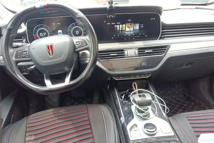 Used Hongqi HS5 2019 2.0T Smart Connect Flagship All-Wheel-Drive Version Center Console