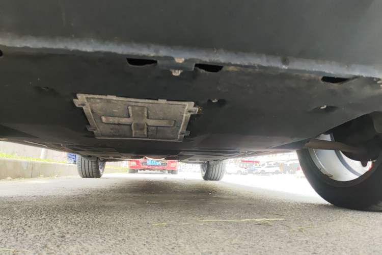 Used Hongqi HS5 2019 2.0T Smart Connect Flagship All-Wheel-Drive Version Chassis Front