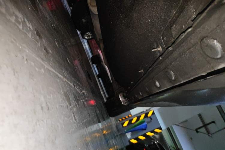 Used Hongqi HS5 2019 2.0T Smart Connect Flagship All-Wheel-Drive Version Chassis Front Left
