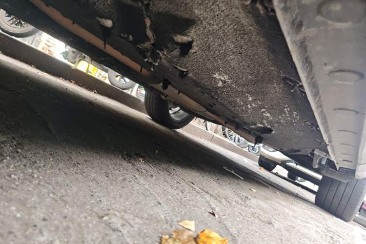 Used Hongqi HS5 2019 2.0T Smart Connect Flagship All-Wheel-Drive Version Chassis Front Left