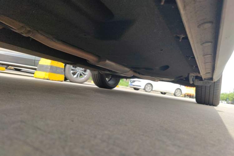 Used Hongqi HS5 2019 2.0T Smart Connect Flagship All-Wheel-Drive Version Chassis Front Left