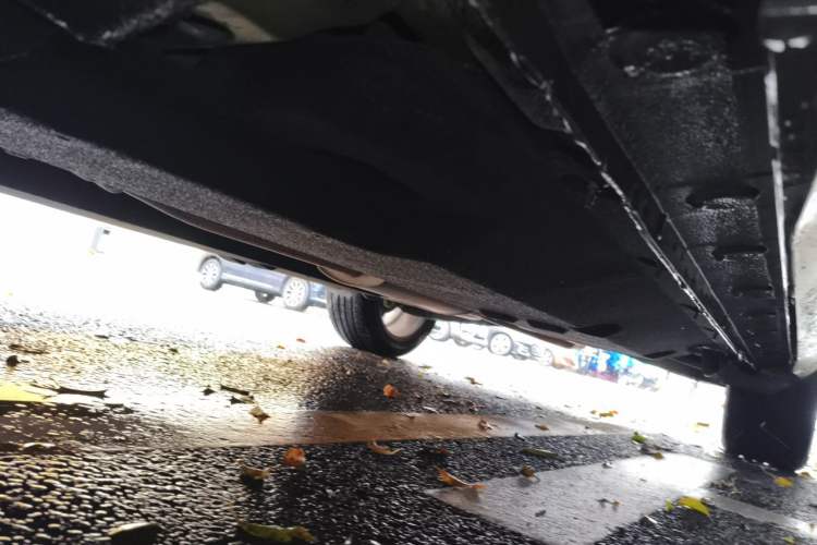 Used Hongqi HS5 2019 2.0T Smart Connect Flagship All-Wheel-Drive Version Chassis Front Left