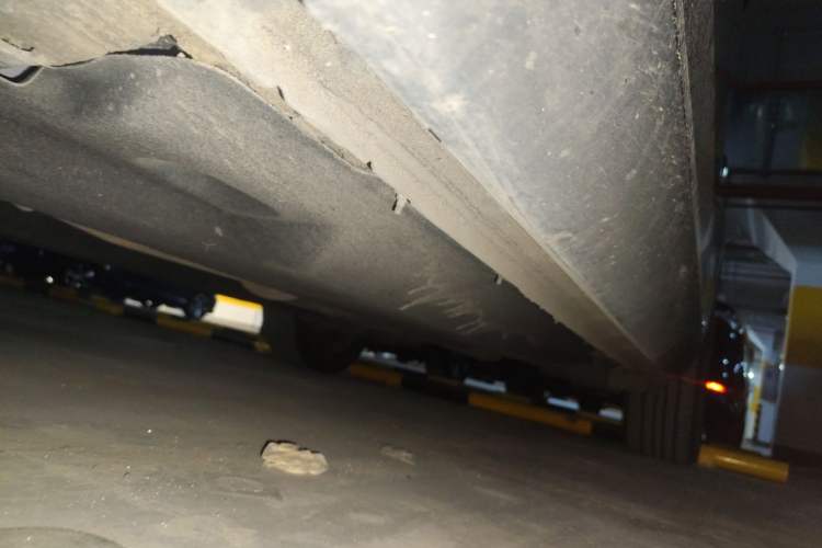 Used Hongqi HS5 2019 2.0T Smart Connect Flagship All-Wheel-Drive Version Chassis Front Left