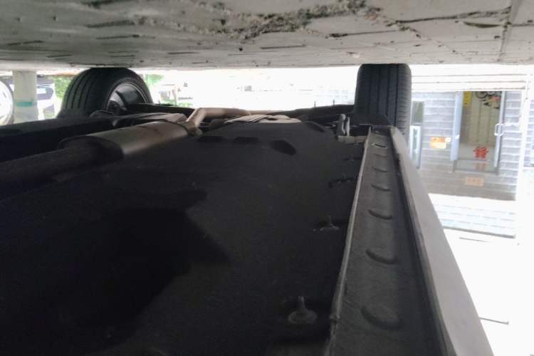 Used Hongqi HS5 2019 2.0T Smart Connect Flagship All-Wheel-Drive Version Chassis Front Right