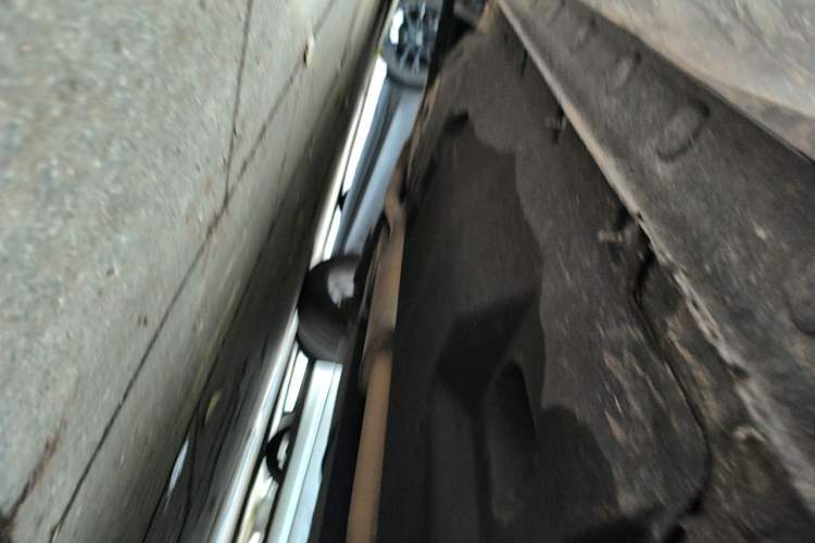 Used Hongqi HS5 2019 2.0T Smart Connect Flagship All-Wheel-Drive Version Chassis Front Right