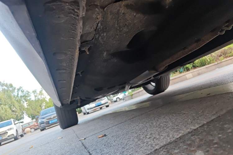 Used Hongqi HS5 2019 2.0T Smart Connect Flagship All-Wheel-Drive Version Chassis Front Right