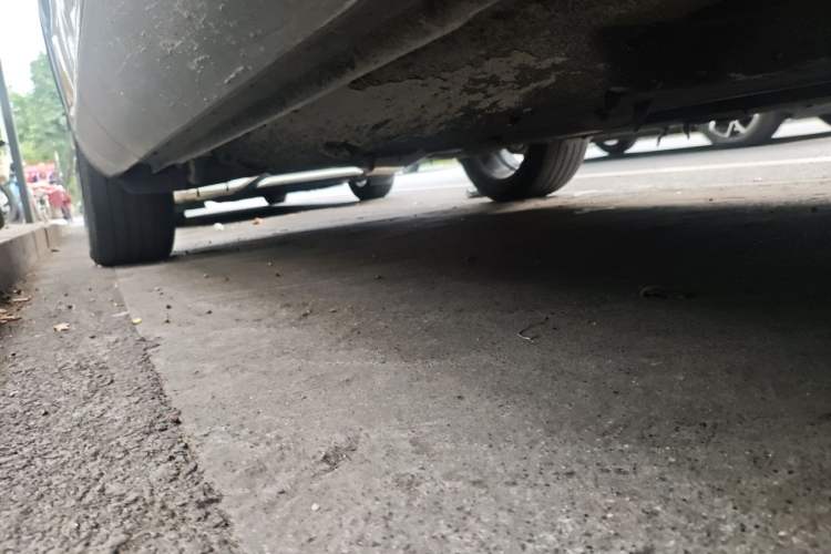 Used Hongqi HS5 2019 2.0T Smart Connect Flagship All-Wheel-Drive Version Chassis Front Right