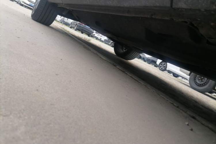 Used Hongqi HS5 2019 2.0T Smart Connect Flagship All-Wheel-Drive Version Chassis Front Right