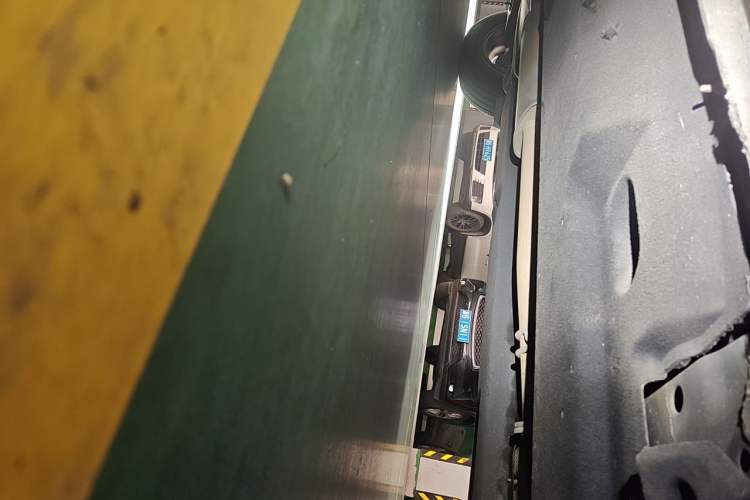 Used Hongqi HS5 2019 2.0T Smart Connect Flagship Edition Chassis Front Right