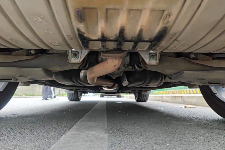 Used Hongqi HS5 2019 2.0T Smart Connect Flagship All-Wheel-Drive Version Chassis Rear