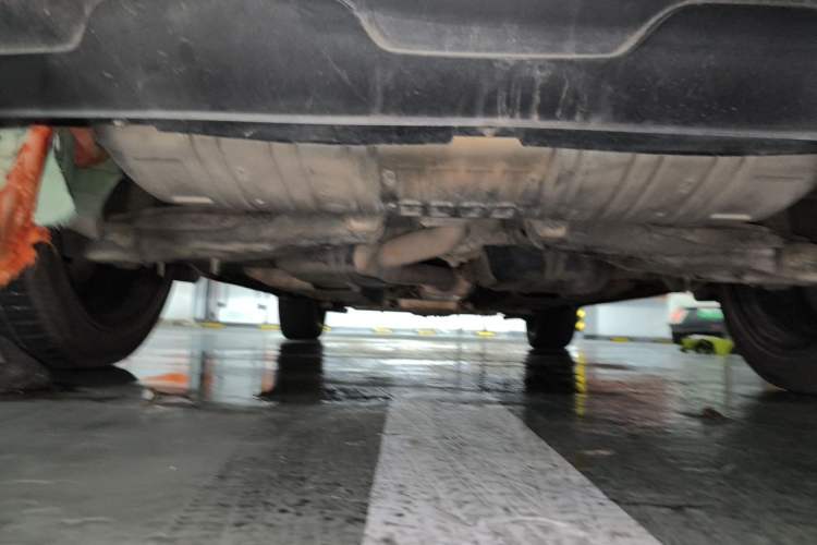 Used Hongqi HS5 2019 2.0T Smart Connect Flagship All-Wheel-Drive Version Chassis Rear