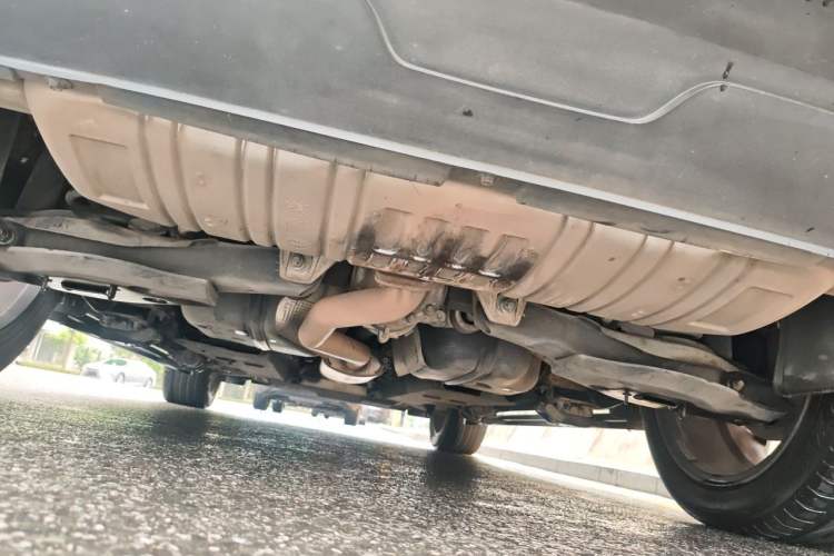 Used Hongqi HS5 2019 2.0T Smart Connect Flagship All-Wheel-Drive Version Chassis Rear