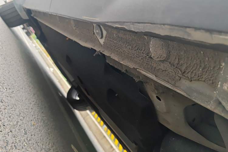 Used Hongqi HS5 2019 2.0T Smart Connect Flagship All-Wheel-Drive Version Chassis Rear Left
