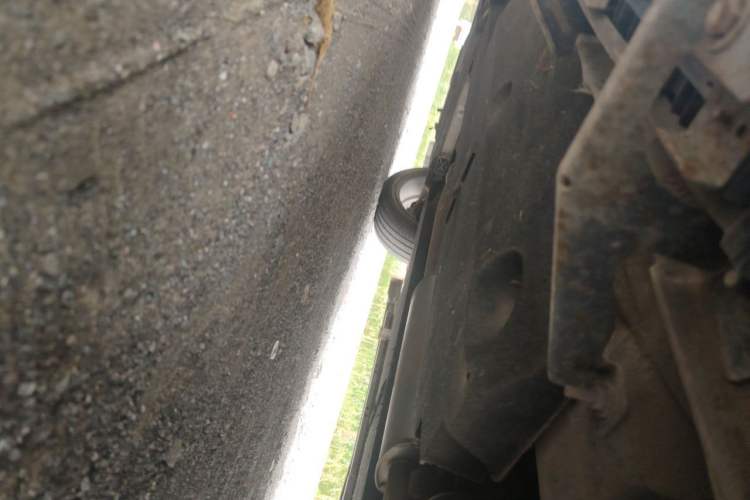 Used Hongqi HS5 2019 2.0T Smart Connect Flagship All-Wheel-Drive Version Chassis Rear Left