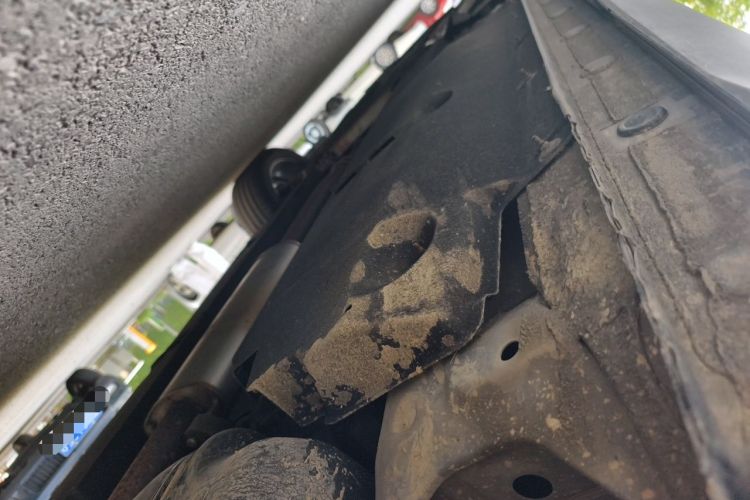 Used Hongqi HS5 2019 2.0T Smart Connect Flagship All-Wheel-Drive Version Chassis Rear Left