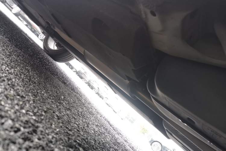 Used Hongqi HS5 2019 2.0T Smart Connect Flagship All-Wheel-Drive Version Chassis Rear Left