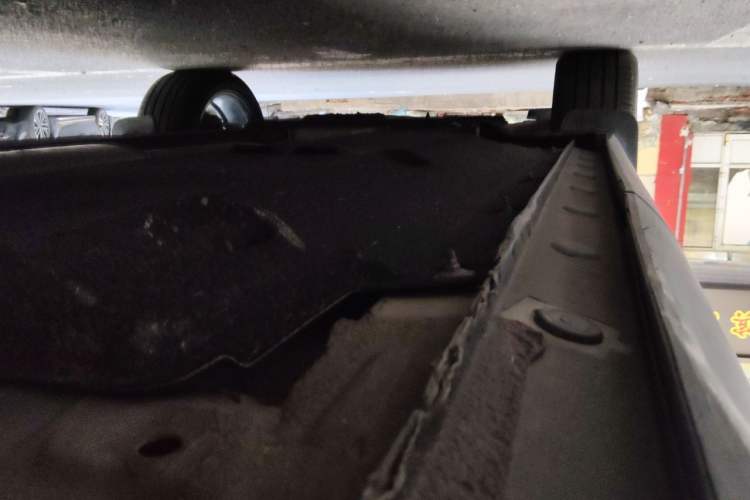 Used Hongqi HS5 2019 2.0T Smart Connect Flagship All-Wheel-Drive Version Chassis Rear Left