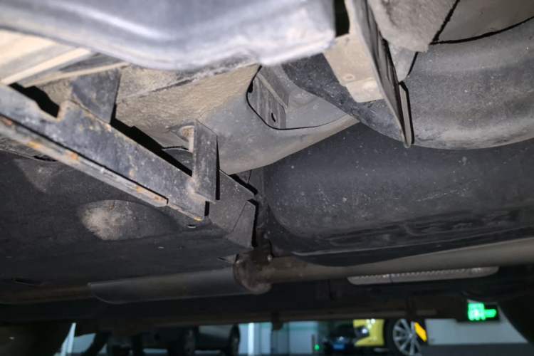 Used Hongqi HS5 2019 2.0T Smart Connect Flagship Edition Chassis Rear Left