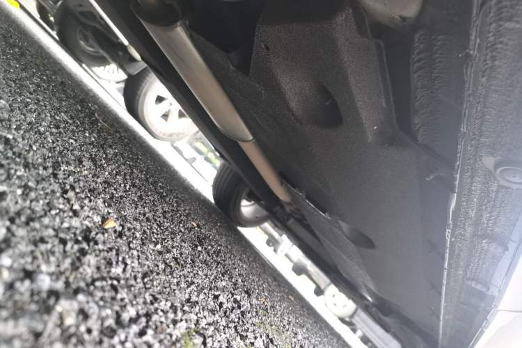 Used Hongqi HS5 2019 2.0T Smart Connect Flagship All-Wheel-Drive Version Chassis Rear Right