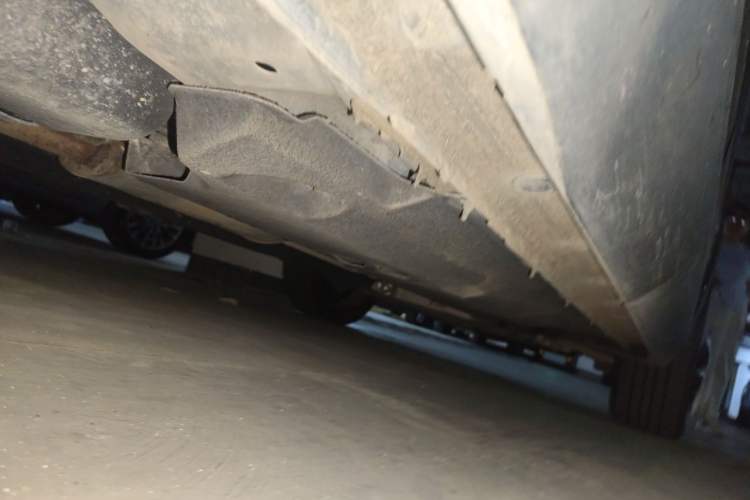 Used Hongqi HS5 2019 2.0T Smart Connect Flagship All-Wheel-Drive Version Chassis Rear Right