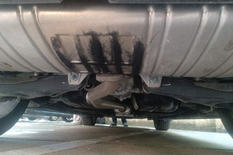 Used Hongqi HS5 2019 2.0T Smart Connect Flagship All-Wheel-Drive Version Chassis Rear