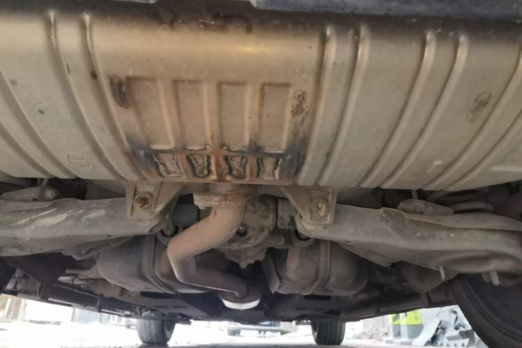 Used Hongqi HS5 2019 2.0T Smart Connect Flagship All-Wheel-Drive Version Chassis Rear