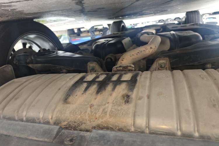 Used Hongqi HS5 2019 2.0T Smart Connect Flagship All-Wheel-Drive Version Chassis Rear