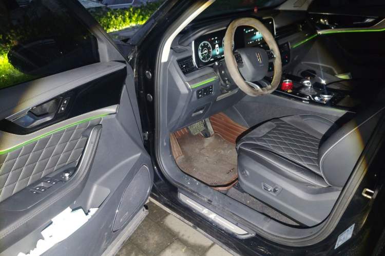 Used Hongqi HS5 2019 2.0T Smart Connect Flagship All-Wheel-Drive Version Driver Seat