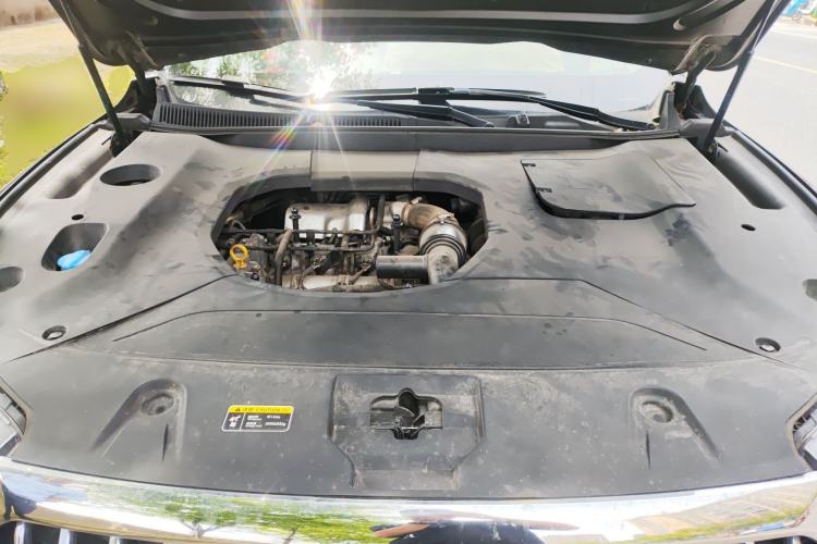 Used Hongqi HS5 2019 2.0T Smart Connect Flagship All-Wheel-Drive Version Engine Bay