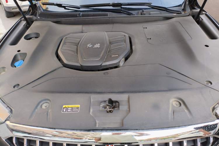 Used Hongqi HS5 2019 2.0T Smart Connect Flagship Edition Engine Bay