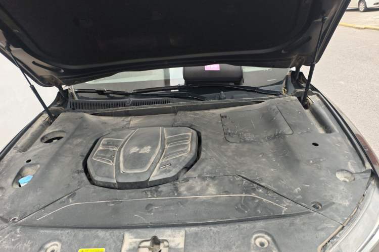 Used Hongqi HS5 2019 2.0T Smart Connect Flagship Edition Engine Bay