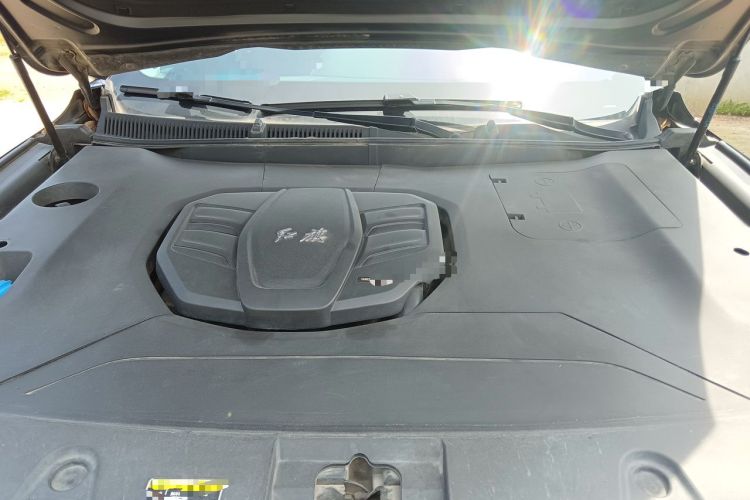 Used Hongqi HS5 2019 2.0T Smart Connect Flagship Edition Engine Bay