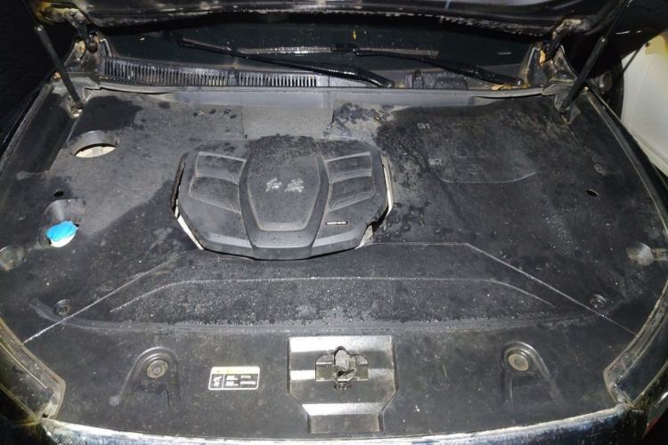 Used Hongqi HS5 2019 2.0T Smart Connect Flagship All-Wheel-Drive Version Engine Bay