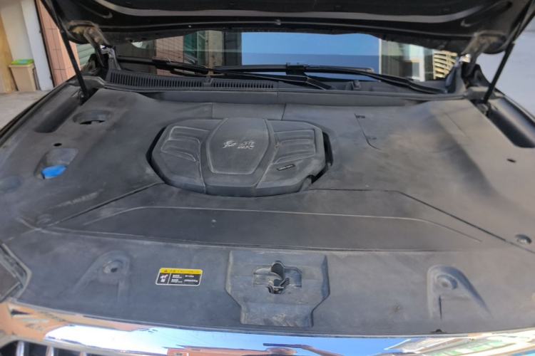 Used Hongqi HS5 2019 2.0T Smart Connect Flagship All-Wheel-Drive Version Engine Bay