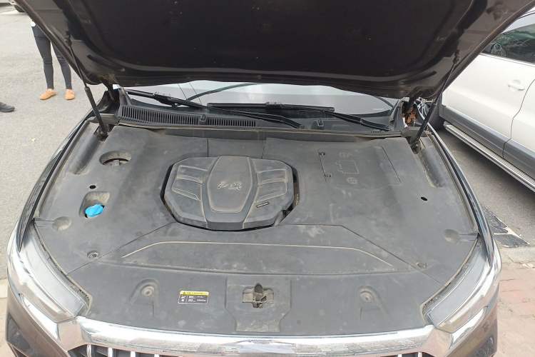 Used Hongqi HS5 2019 2.0T Smart Connect Flagship Edition Engine Bay