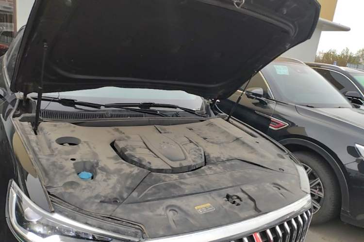 Used Hongqi HS5 2019 2.0T Smart Connect Flagship All-Wheel-Drive Version Engine Bay
