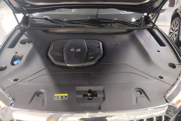 Used Hongqi HS5 2019 2.0T Smart Connect Flagship All-Wheel-Drive Version Engine Bay
