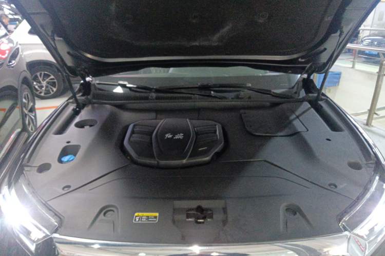 Used Hongqi HS5 2019 2.0T Smart Connect Flagship Edition Engine Bay