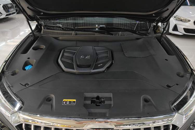 Used Hongqi HS5 2019 2.0T Smart Connect Flagship Edition Engine Bay