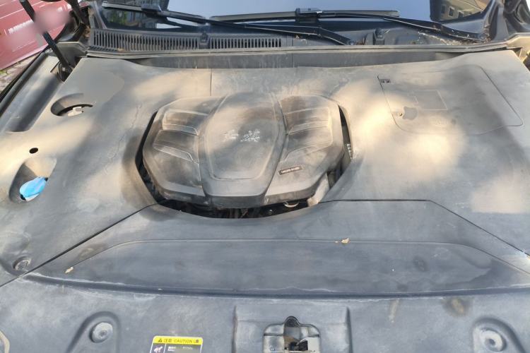 Used Hongqi HS5 2019 2.0T Smart Connect Flagship All-Wheel-Drive Version Engine Bay