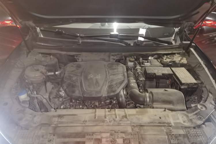 Used Hongqi HS5 2019 2.0T Smart Connect Flagship Edition Engine Bay