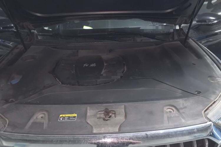 Used Hongqi HS5 2019 2.0T Smart Connect Flagship All-Wheel-Drive Version Engine Bay