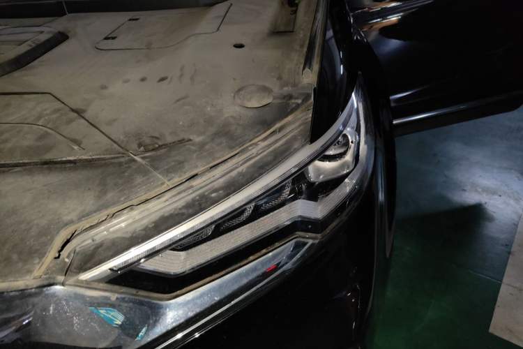 Used Hongqi HS5 2019 2.0T Smart Connect Flagship Edition Engine Bay Left