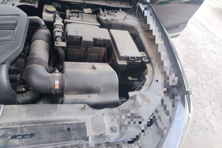 Used Hongqi HS5 2019 2.0T Smart Connect Flagship All-Wheel-Drive Version Engine Bay Left