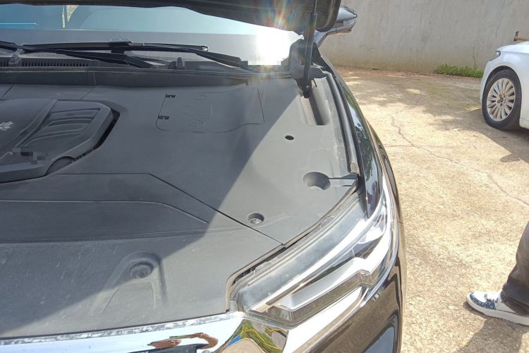 Used Hongqi HS5 2019 2.0T Smart Connect Flagship Edition Engine Bay Left