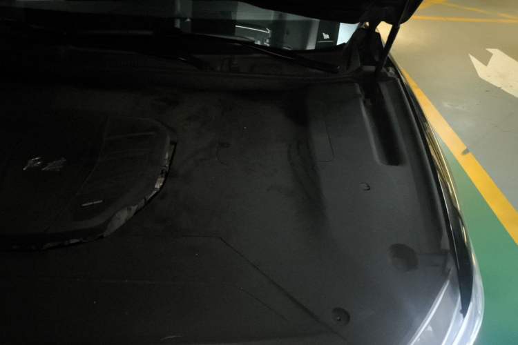 Used Hongqi HS5 2019 2.0T Smart Connect Flagship Edition Engine Bay Left