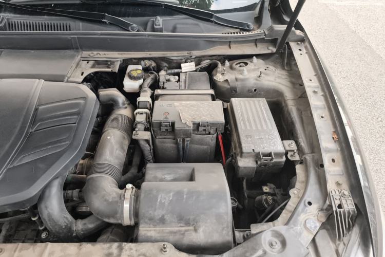 Used Hongqi HS5 2019 2.0T Smart Connect Flagship Edition Engine Bay Left