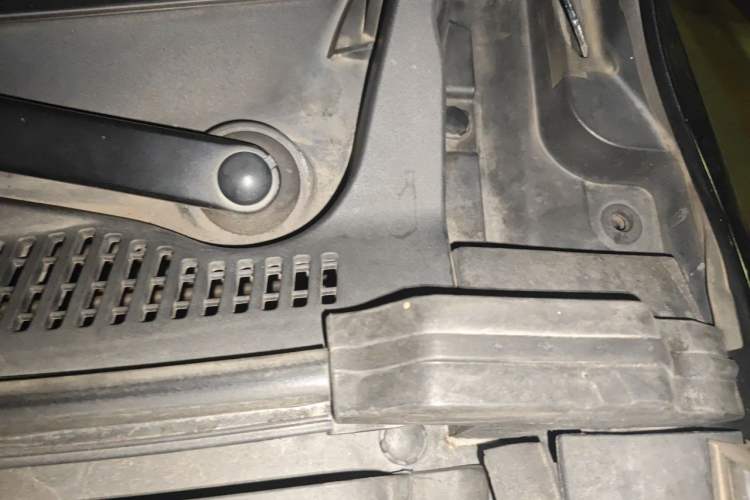 Used Hongqi HS5 2019 2.0T Smart Connect Flagship Edition Engine Bay Left
